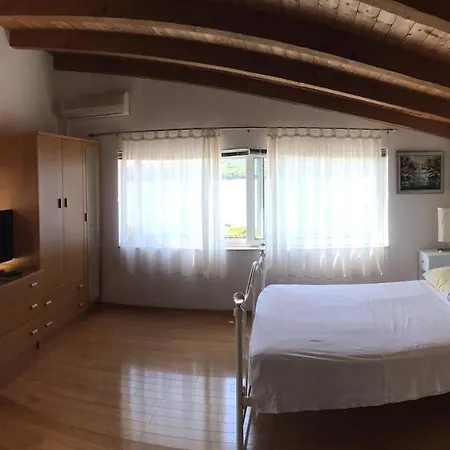 Apartment By The Sea Tisno, Murter - 14346 Tisno